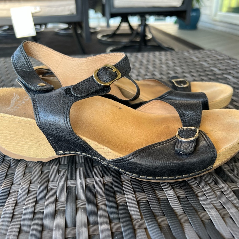Dansko Black and Tan Sandals for Women